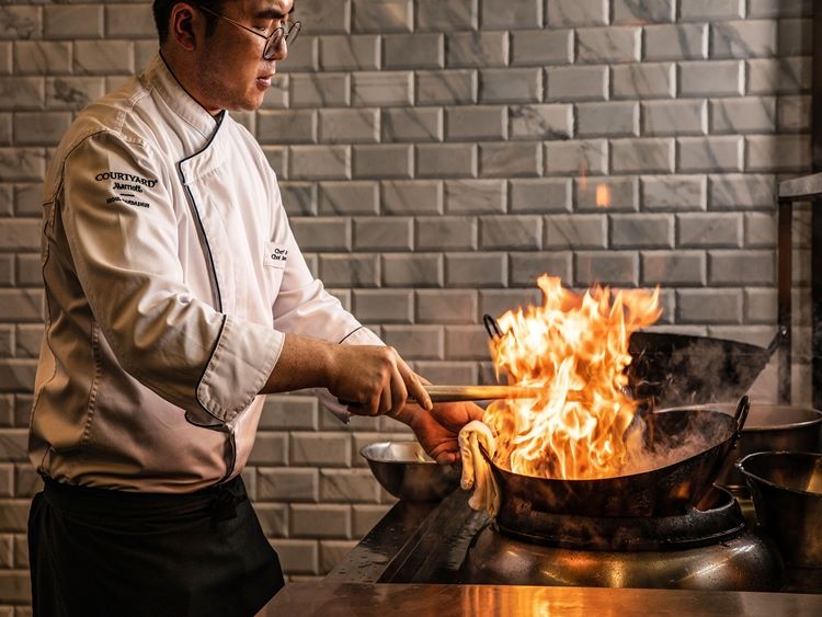 MoMo Cafe Chef
